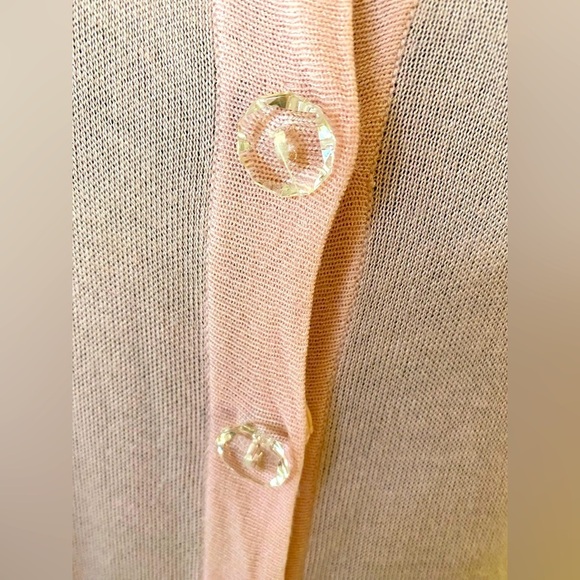 NWOT Y2K Kenzie pink cardi , 3/4 puffed sleeves/elastic cuff, clear buttons 🧶🩷 - Picture 11 of 13